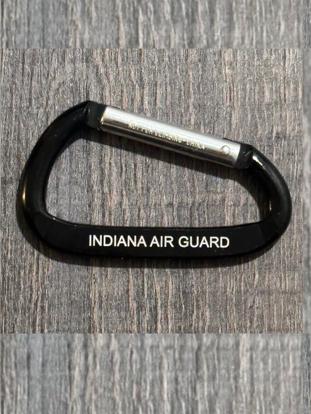 💞 New Black & Silver Military Air Force Indiana Air National Guard Carabiner